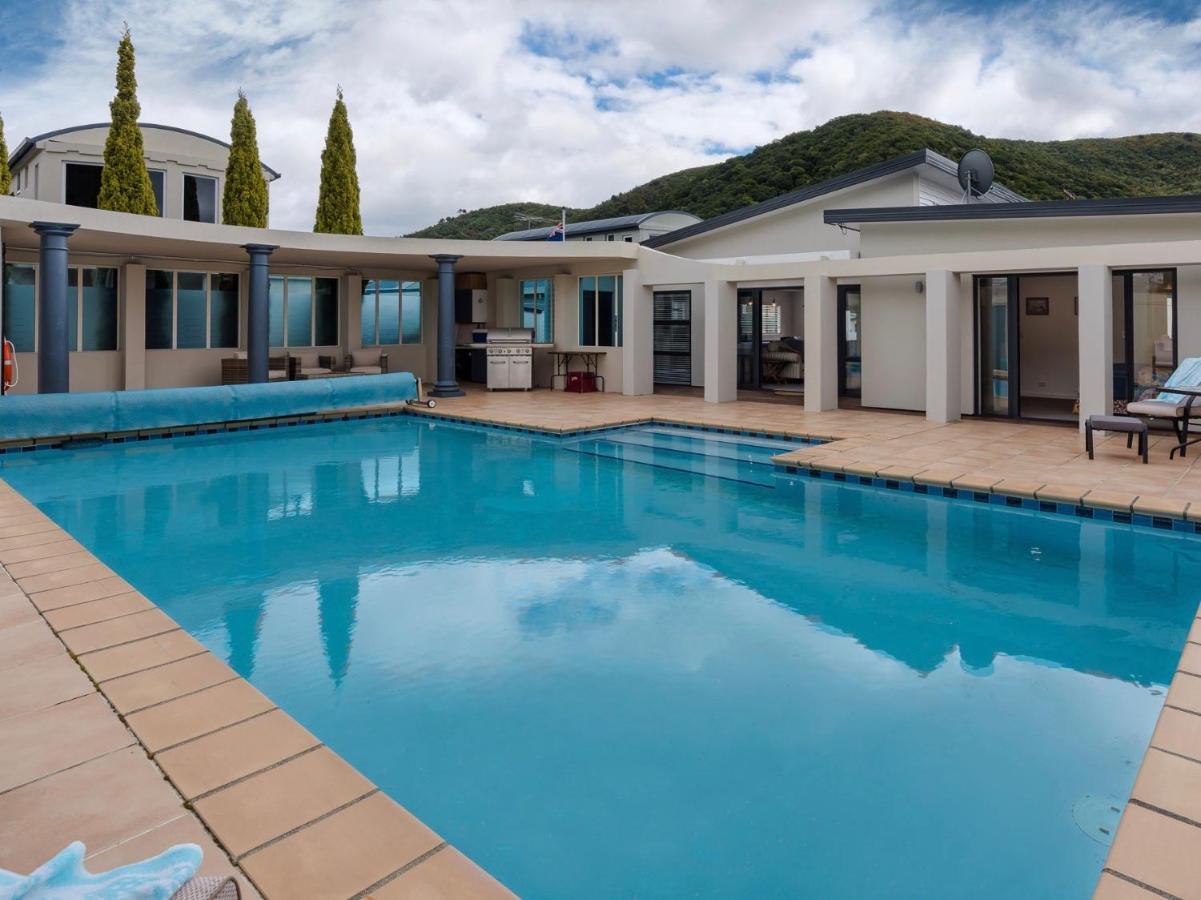 Poolside Retreat - Picton Holiday House Waikawa Villa Exterior photo