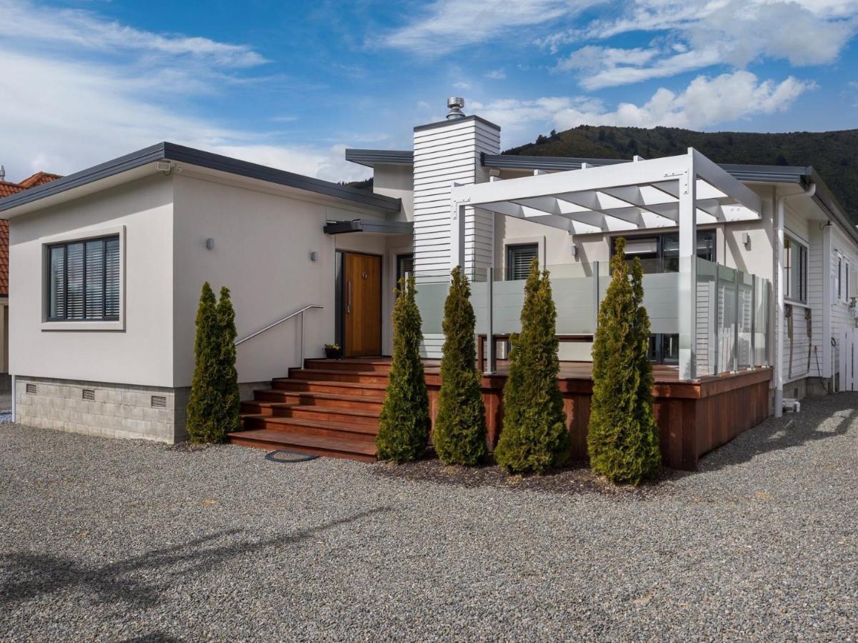 Poolside Retreat - Picton Holiday House Waikawa Villa Exterior photo